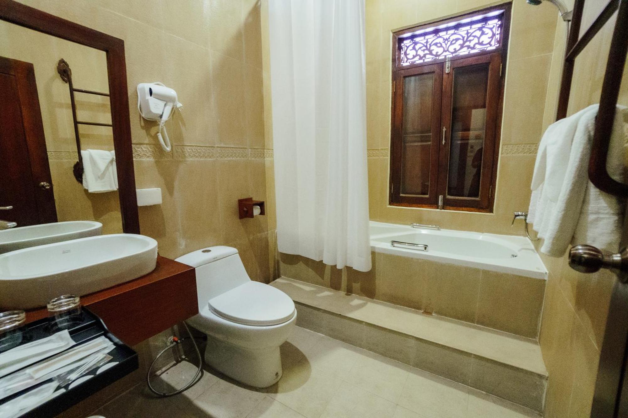 Lux Hotel Luang Prabang Exterior photo